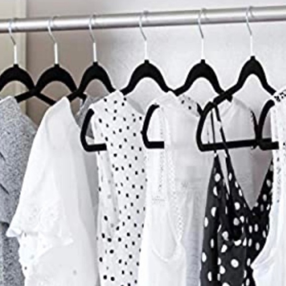 🦋 Non-Slip VELVET Hangers - Set of 25 - Brand New - Picture 8 of 8